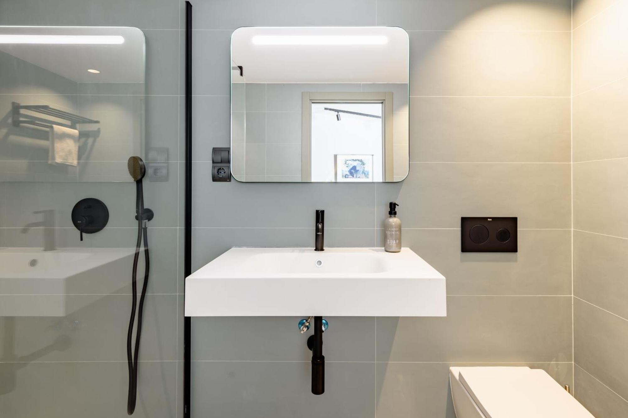 Apartamento Atarazanas Suite, Atico Con Terraza Málaga